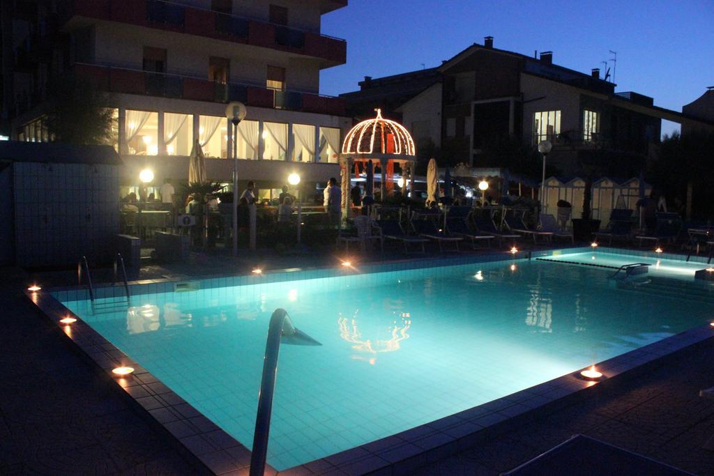 Hotel Casadei Fano Ngoại thất bức ảnh