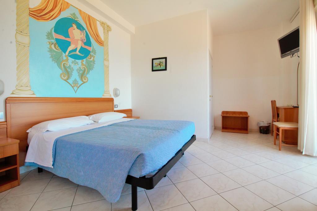 Hotel Casadei Fano Phòng bức ảnh