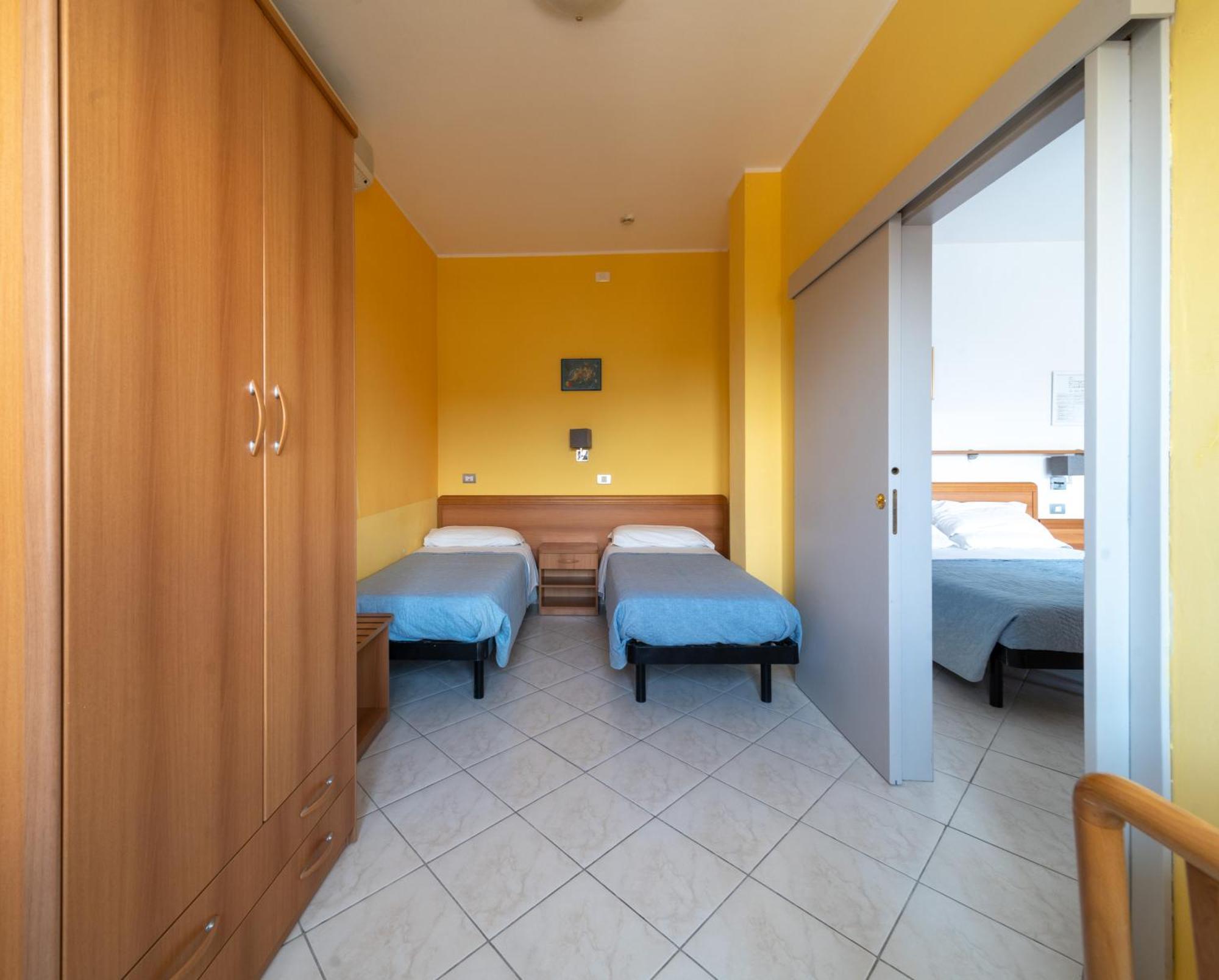Hotel Casadei Fano Ngoại thất bức ảnh