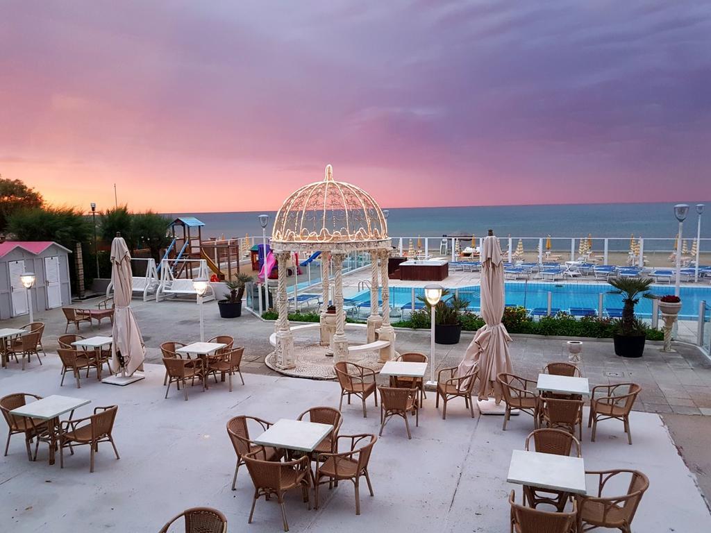 Hotel Casadei Fano Ngoại thất bức ảnh