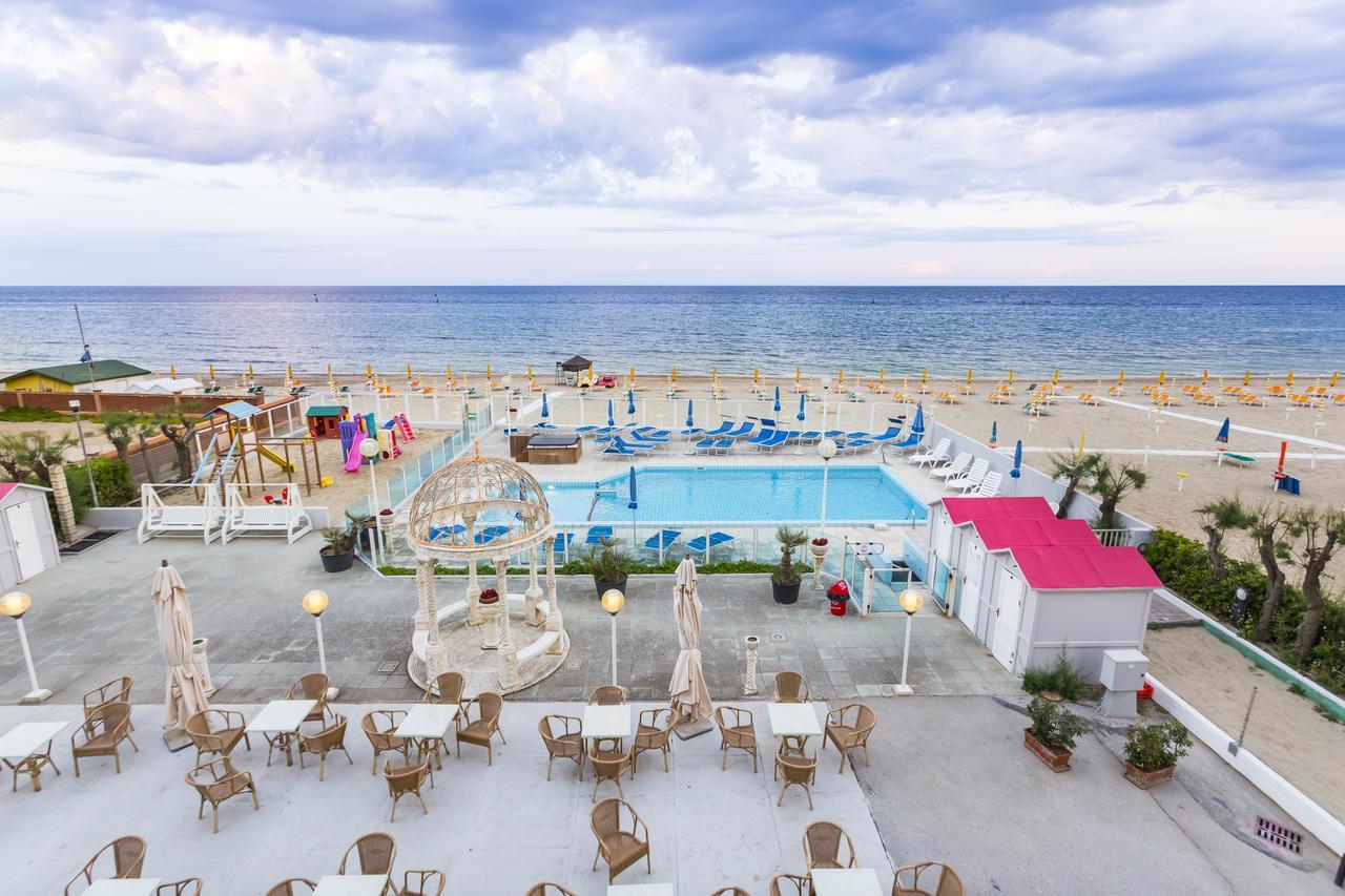 Hotel Casadei Fano Ngoại thất bức ảnh